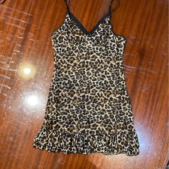 Stretch Mesh Leopard Print Ruffled Chemise M - Picture 1 of 6